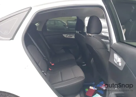 2023 Kia Forte Lxs z USA, uszkodzony, nr VIN 3KPF24AD3PE649550